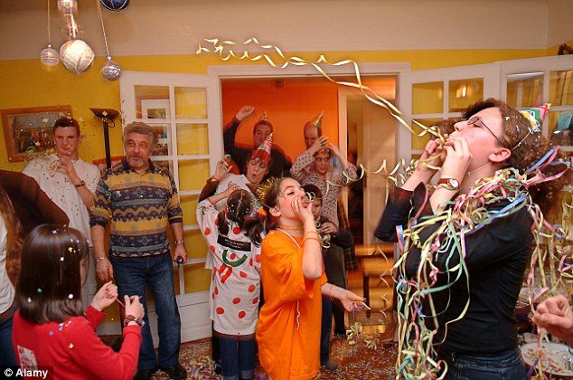 5 New Year Party Ideas That Can Help You Plan Easily At Home