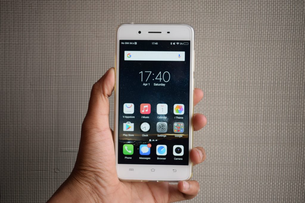 Vivo Y55s - A Phone With Appealing Looks and Solid Battery Life