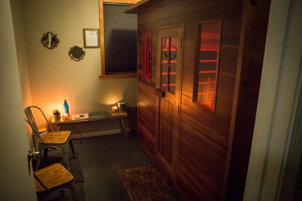 infrared sauna therapy